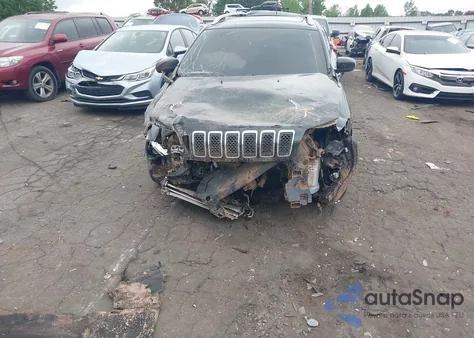 2019 Jeep Cherokee Latitude Plus Fwd z USA, uszkodzony, nr VIN 1C4PJLLB7KD482634